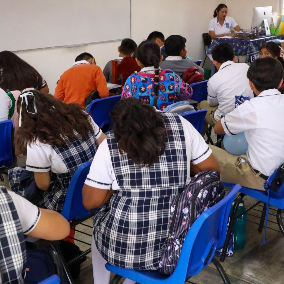 Niños con celular