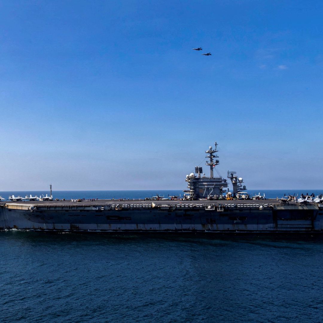 USS Abraham Lincoln lleva 250 días sin tocar tierra