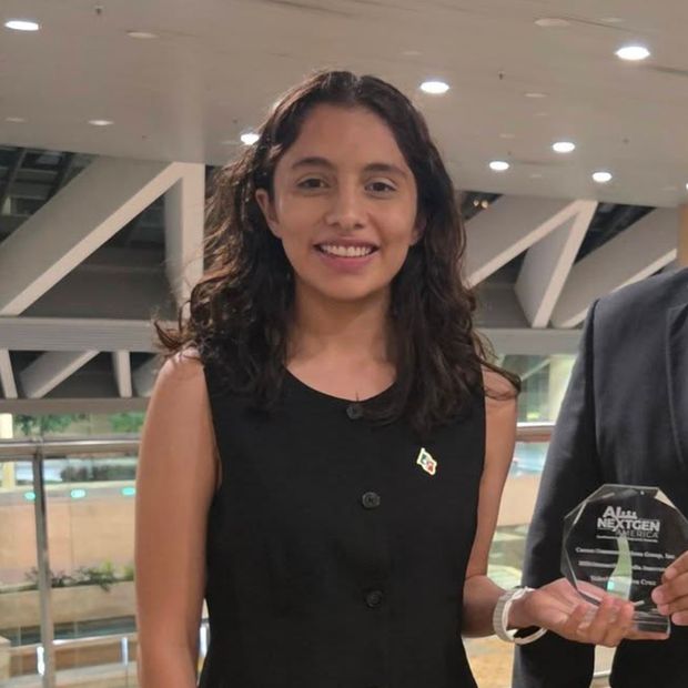 Veracruzana Valeria Palacios Gana Premio 'Futurist Award de IA' en Estados Unidos