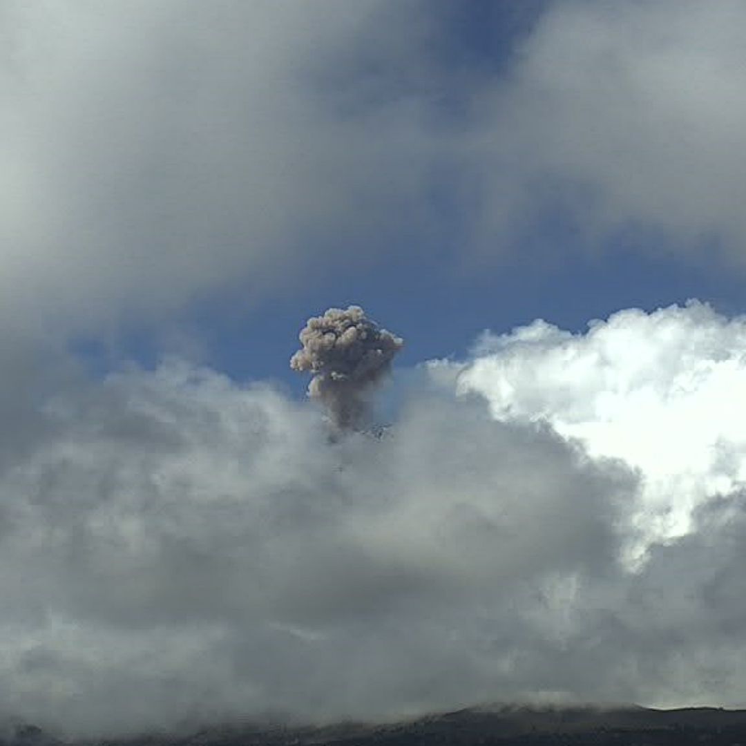 Exhalación del volcán Popocatépetl la mañana del 10 de agosto de 2026. Foto: Cenapred