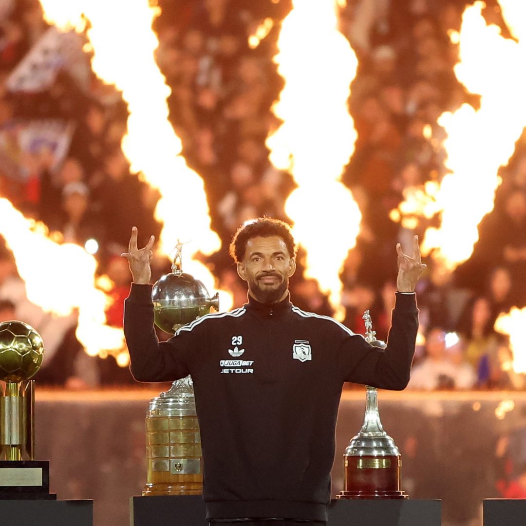 Vozinha Recibe Multitudinaria Bienvenida en Estadio del Colo Colo: Esta Fecha Debutará
