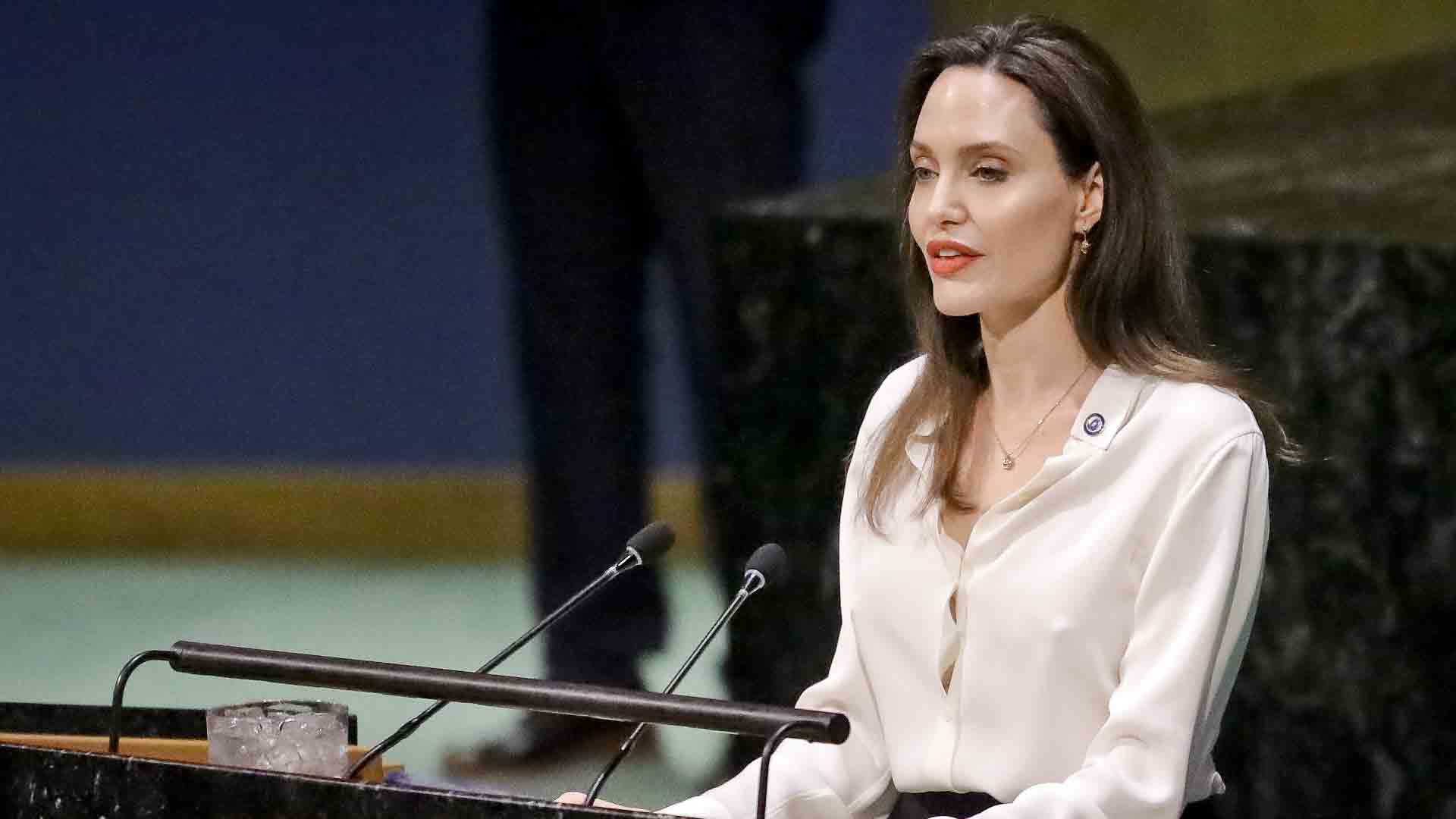 Angelina Jolie en la campaña de Louis Vuitton y su supuesto no maquillaje
