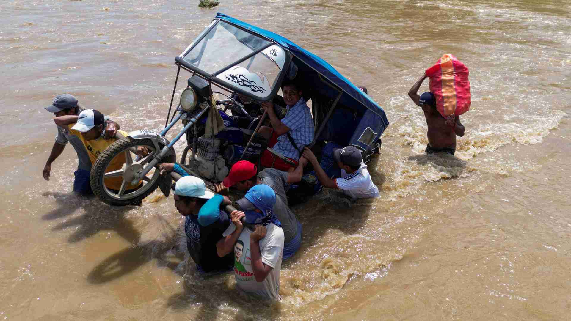 Alerta Roja En Perú Por Lluvias Causadas Del Ciclón Yaku | N+