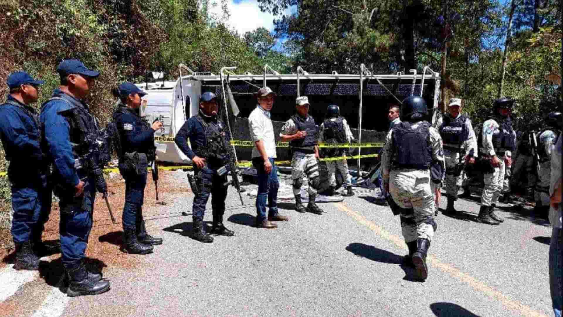 Accidente En Oaxaca Cami N De Guardia Nacional Se Voltea Deja Muerto Y Heridos N