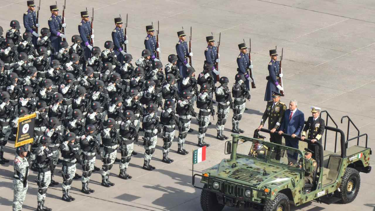 Desfile Militar 2024 Vivo Bamby Carline